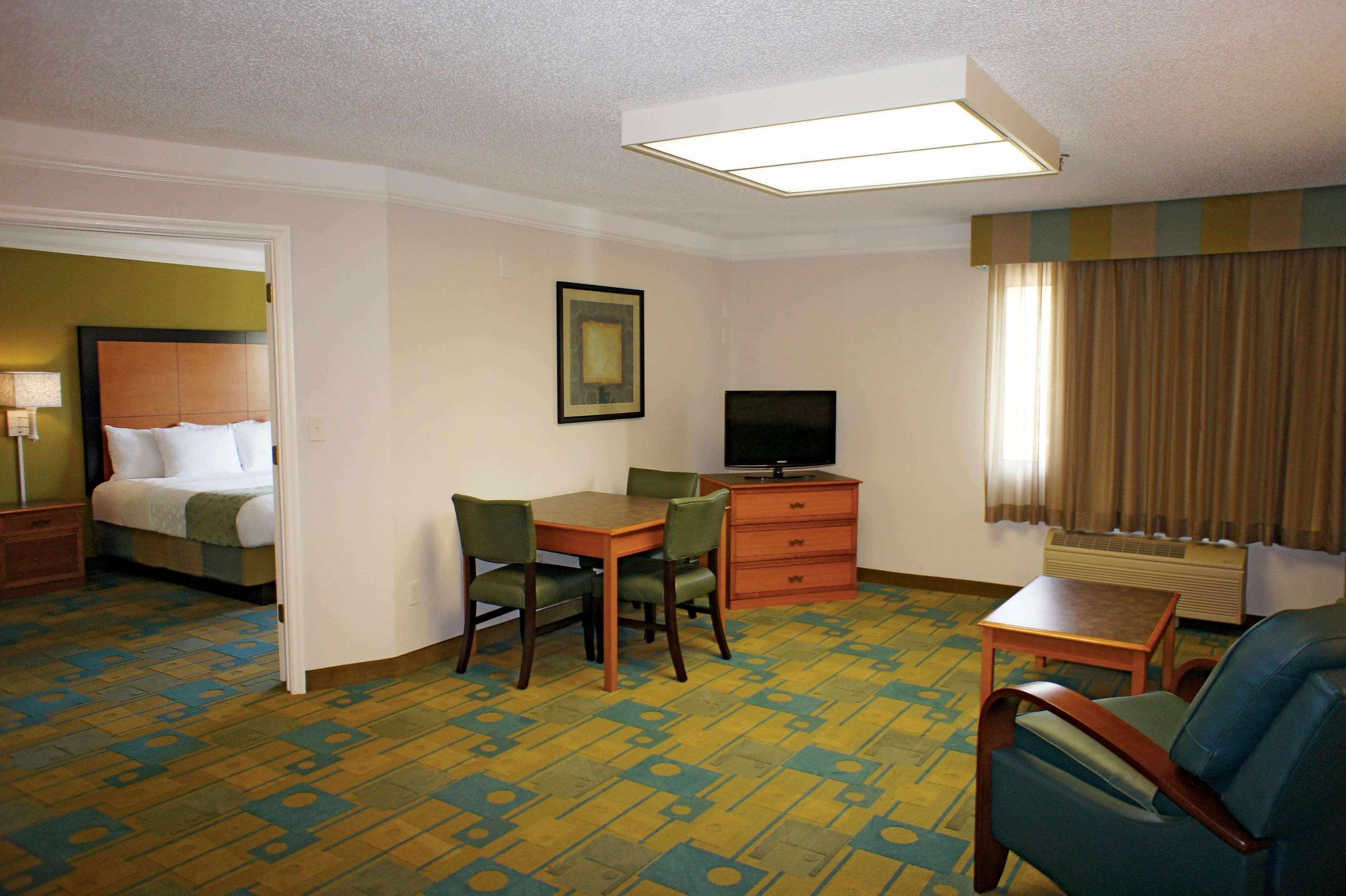 La Quinta By Wyndham St. Pete-Clearwater Airport Hotel Buitenkant foto