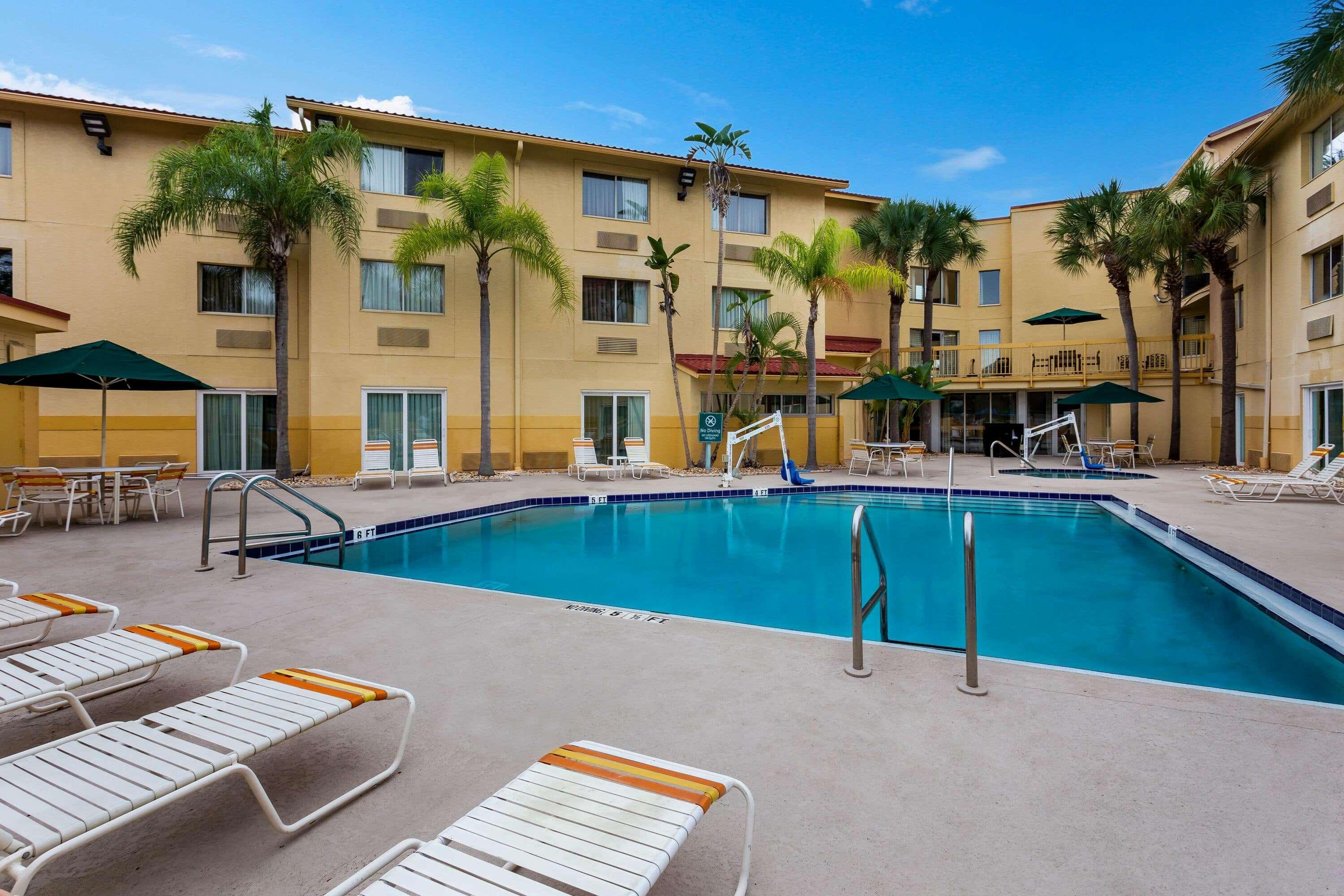 La Quinta By Wyndham St. Pete-Clearwater Airport Hotel Buitenkant foto